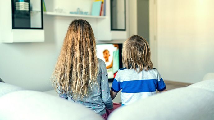 Fernsehen _film Und Hörspiele Istock-1219808323 689x387px